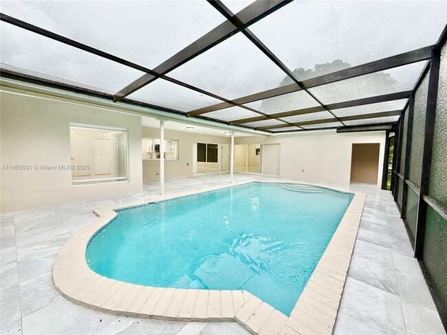 Building Photo - 6708 Camelia Dr