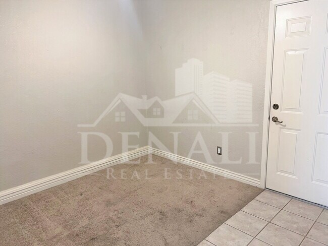 Building Photo - 3029 W Tonopah Dr