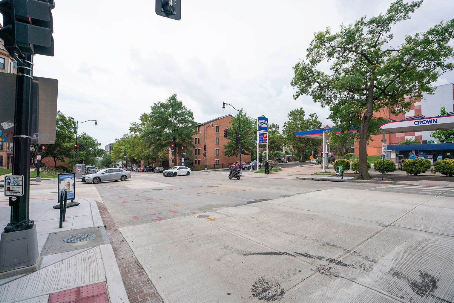 Building Photo - 2601 14th St NW