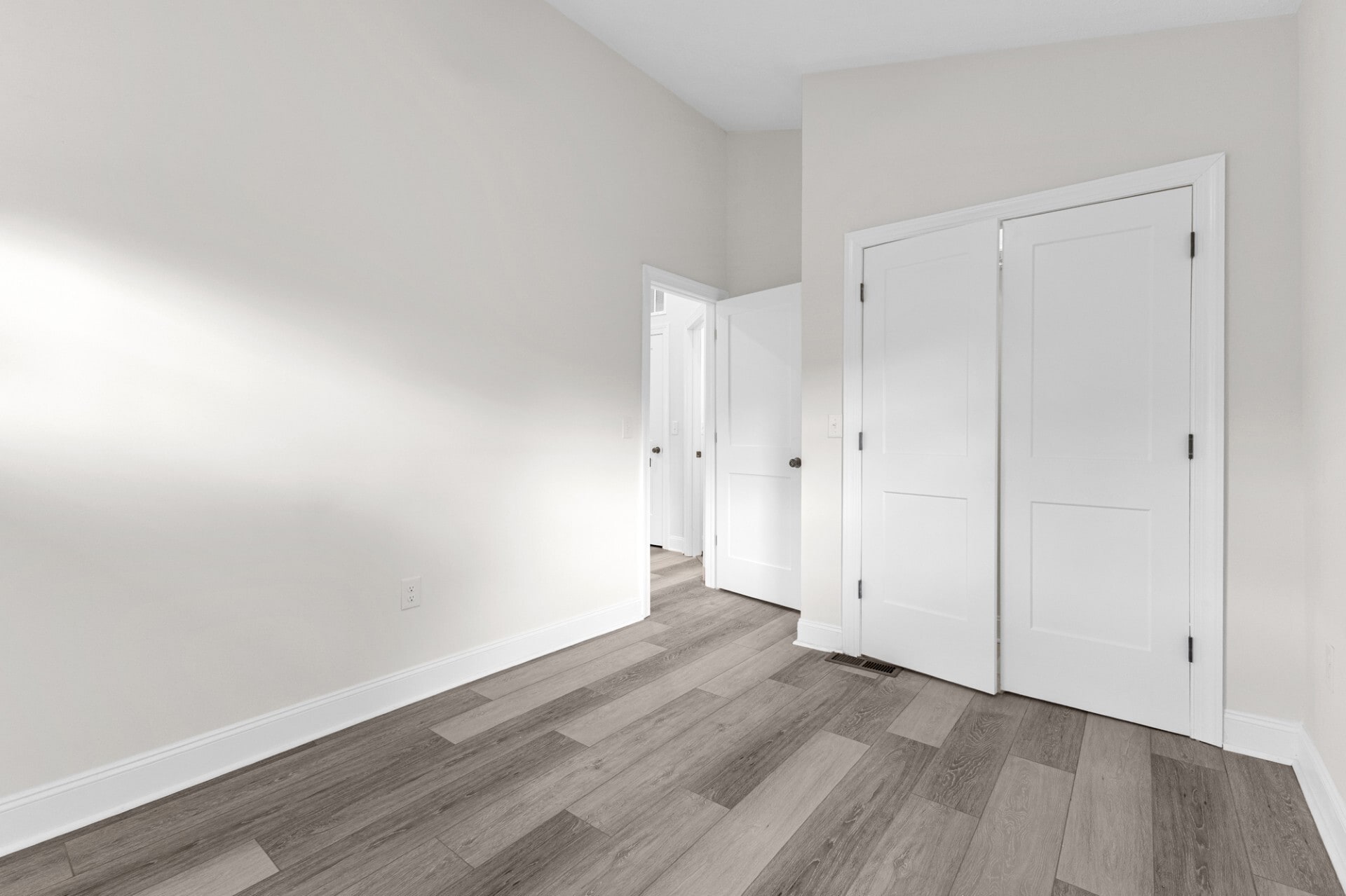 Upstairs Bedroom Closet - 564 W 2nd Ave