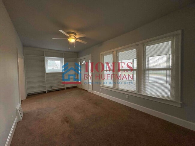 Building Photo - Two Bedroom House | Move in Ready