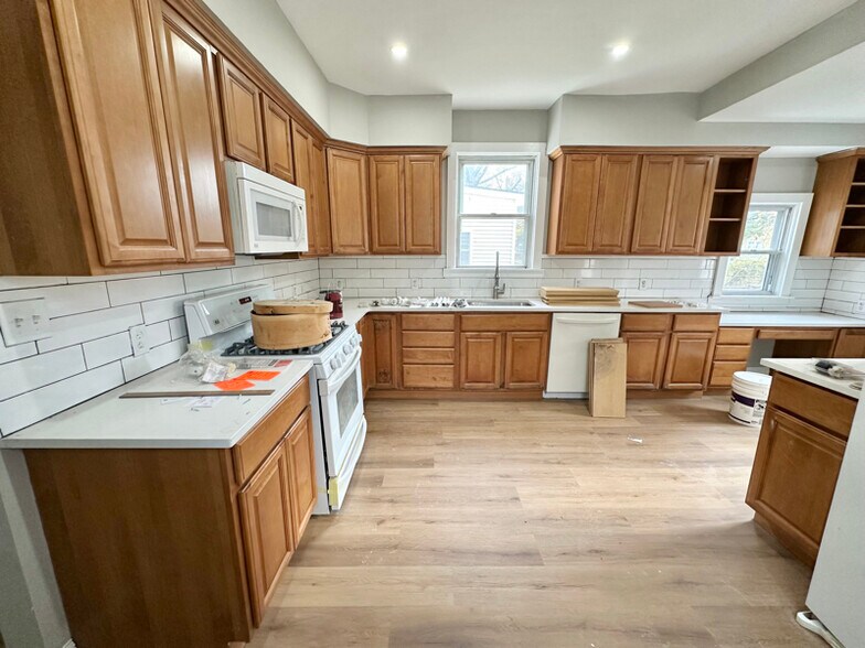 Building Photo - 129 Lafayette Ave