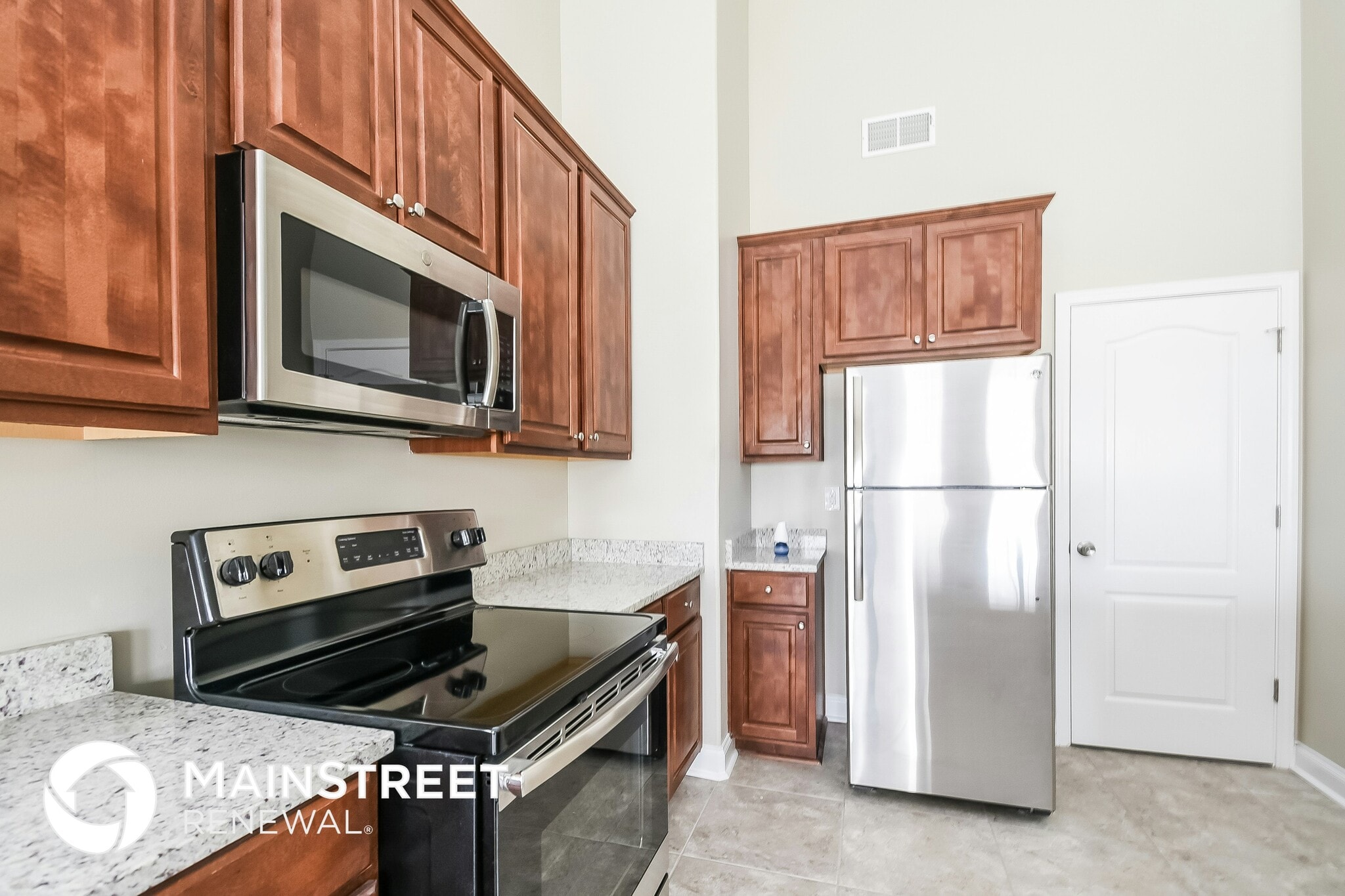 Building Photo - 2061 Edgewood Dr