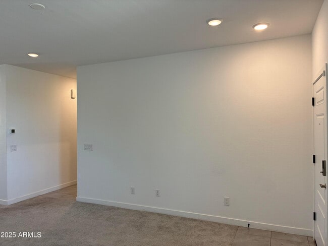 Building Photo - 16878 W Diana Ave