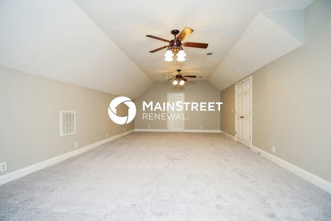 Building Photo - 4 Bedroom Pet-Friendly Home in Murfreesbor...