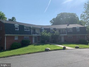 Building Photo - 909 Cooks Ln