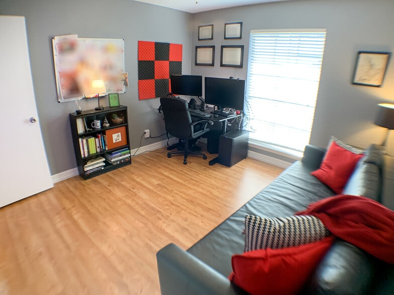 Clean, grey aesthetic and lots of natural light.. - 2425 Ashdale Dr