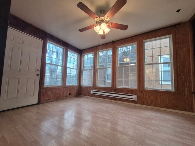 Building Photo - 416 Daly St