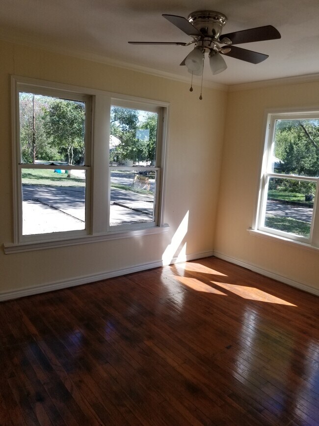 Building Photo - 602 Vernon St