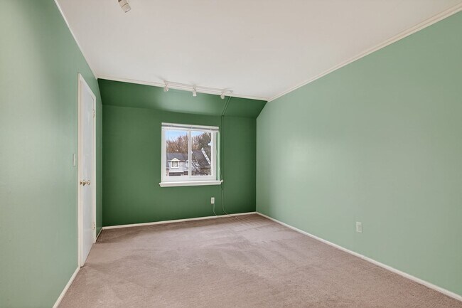 Building Photo - 34 Jeffrey Cir