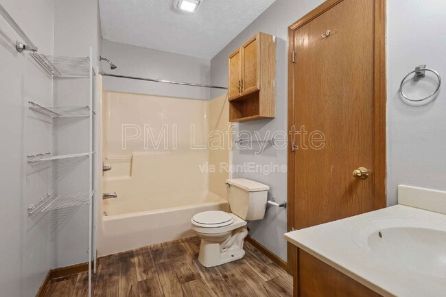 Building Photo - 2039 Bridgewater Cir