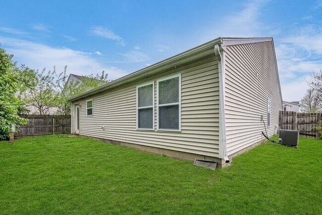 Building Photo - Sweet 3 Bedroom 2 Full Bath in Wayne Township