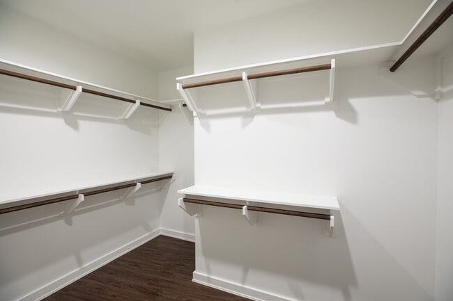 I floorplan - St. Andrie At Buffalo Heights