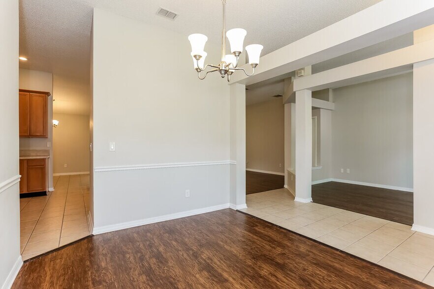 Building Photo - 2392 Watermill Dr