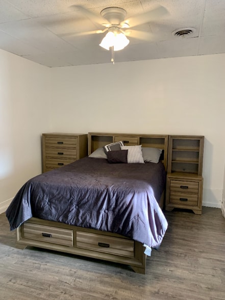 Building Photo - 516 W Park St