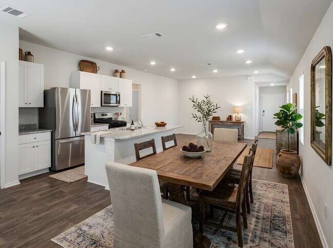 Building Photo - 3 Bedroom Home with Open Layout and Covered Patio in Creekside Farms!