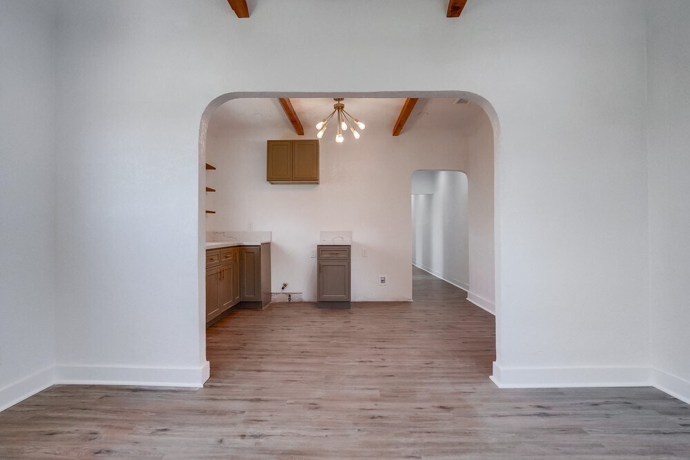 Building Photo - 2708 Cincinnati St