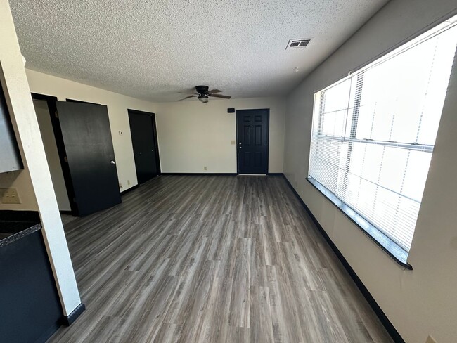 Building Photo - Bartlesville Cara Manor