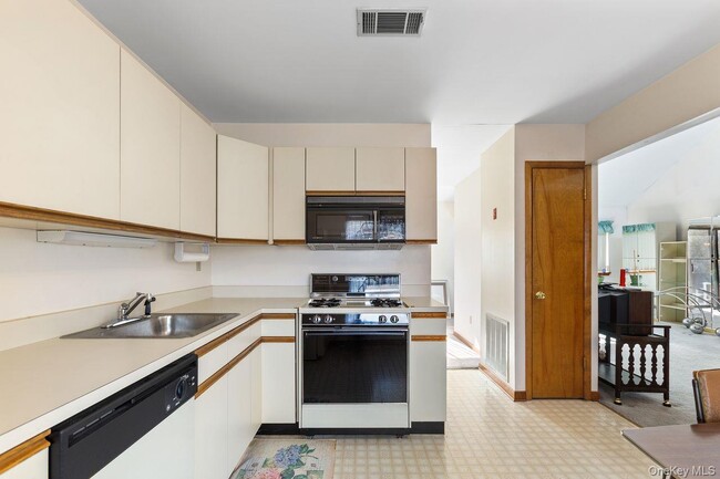 Building Photo - 422 Panorama Dr