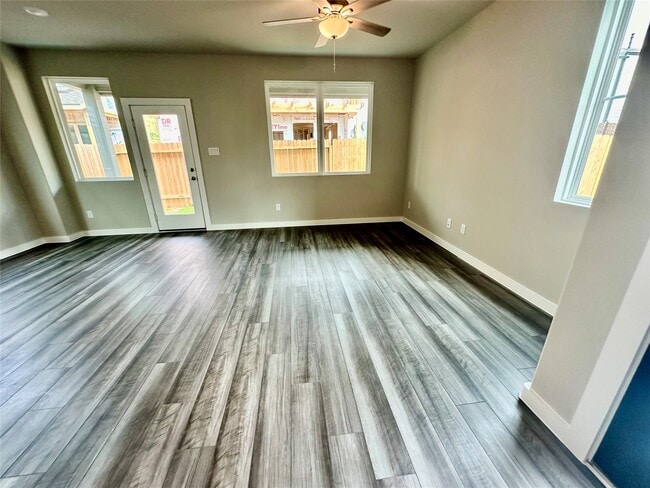 Building Photo - 3121 Moontide Ln