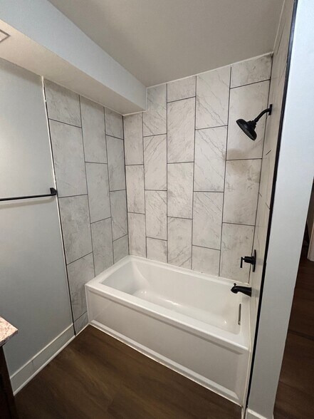 Building Photo - 2139 N 67th St