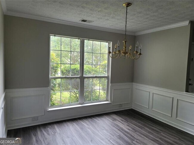 Building Photo - 3014 Stirrup Ln SW