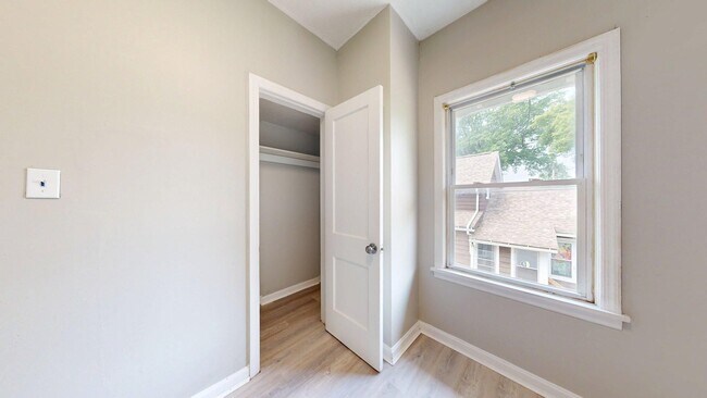 Building Photo - 3816 W 36th St