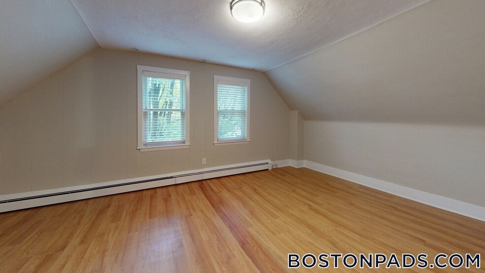 Building Photo - 310 Lowell St