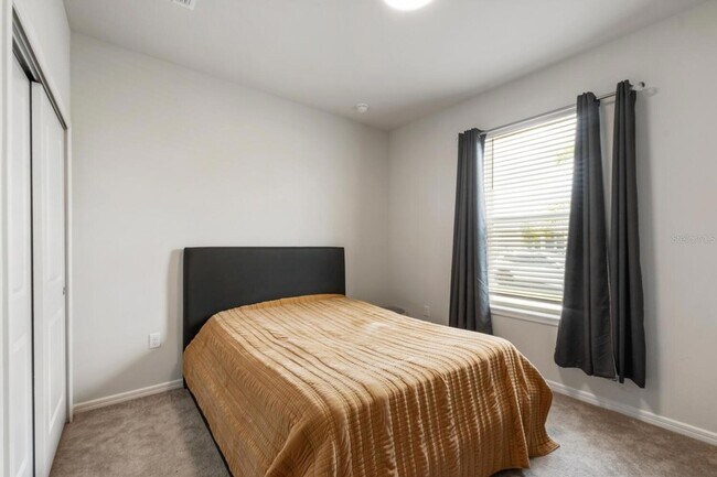 Building Photo - 13673 Fresh Ivy St