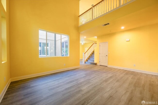 Building Photo - 5476 Summerfield Dr