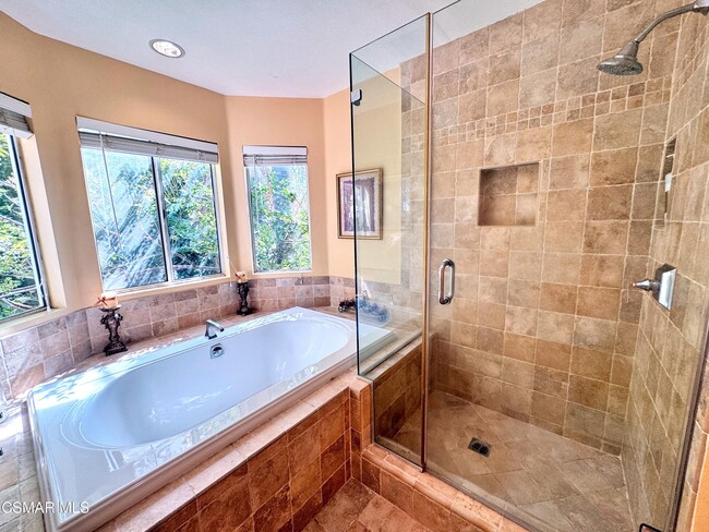 Building Photo - 1812 Fox Springs Cir