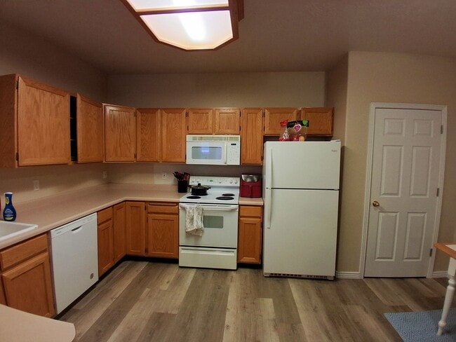 Building Photo - 504 N Seven Peaks Blvd