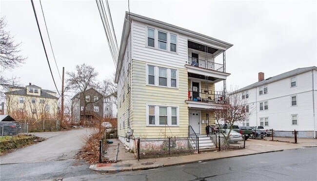 Primary Photo - 52 Veazie St