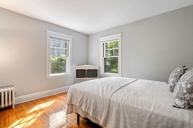 Building Photo - 1045 Adams St