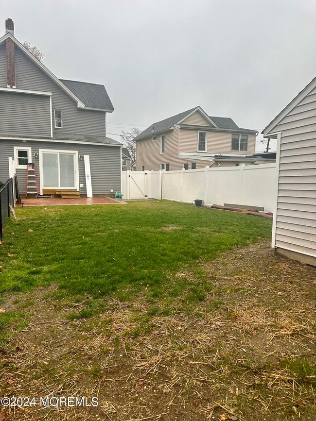 Building Photo - 73-75 Church St