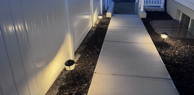 Building Photo - 4214 1470 N