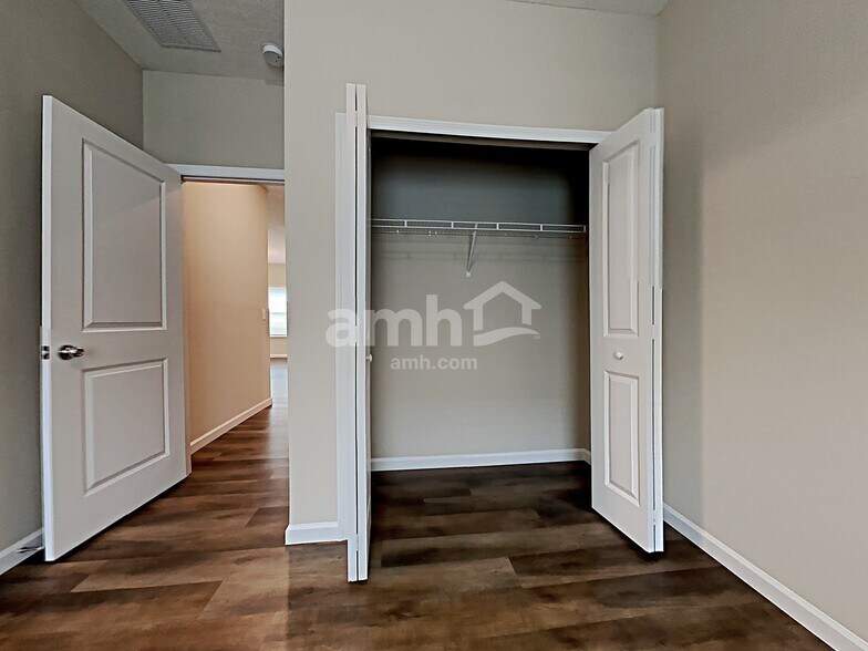 Building Photo - 282 Stone Arbor Ln