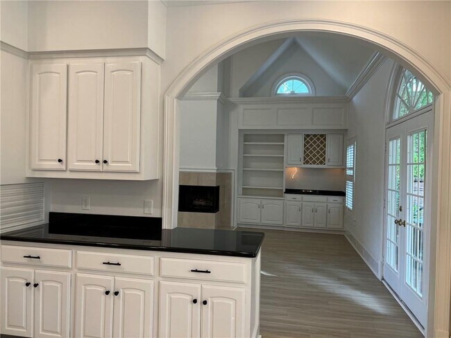 Building Photo - 4608 Chattahoochee Crossing SE