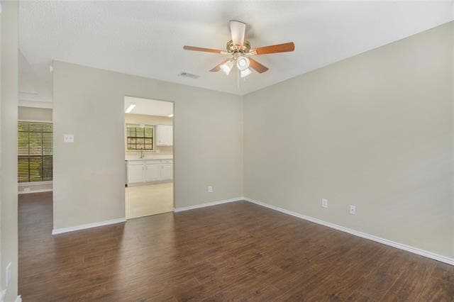 Building Photo - 4115 San Mateo Dr