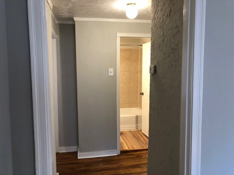 Hallway - 1 - 2000 Young Ave