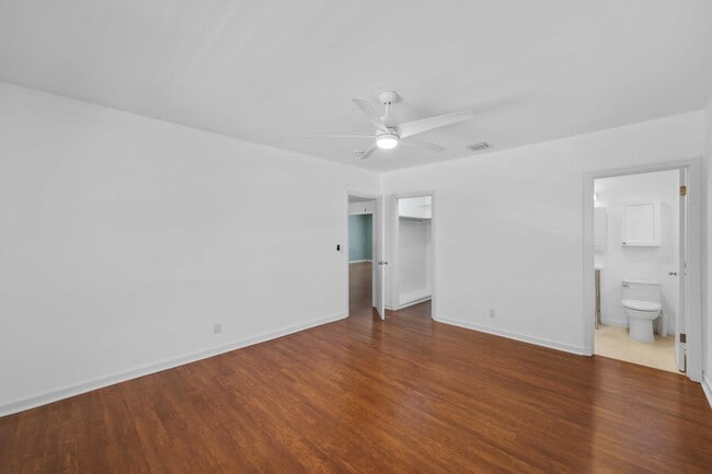 Building Photo - 246 Merrain Rd