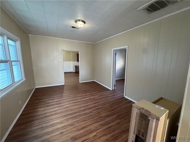 Building Photo - 540 Willett St