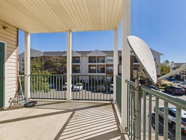 Building Photo - 801 Brassie Ln