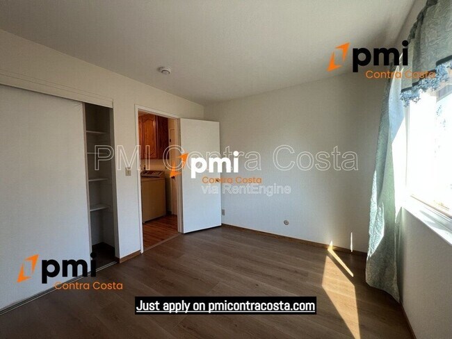 Building Photo - 2850 St Denis Dr