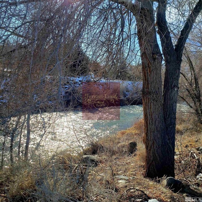 Building Photo - Beautiful Townhome by the Truckee River- K...