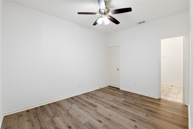 Building Photo - 18427 Grove Brook Ln