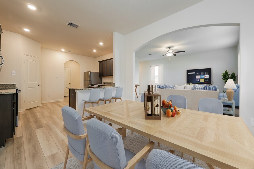 Building Photo - 8414 Bermuda Blue Rd