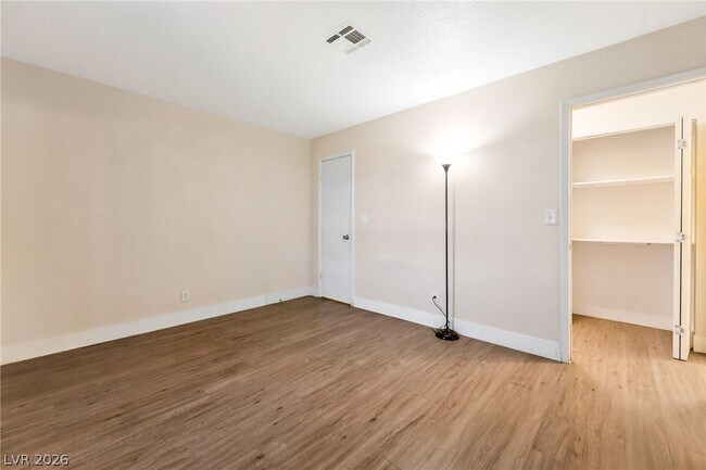Building Photo - 4300 N Lamont St