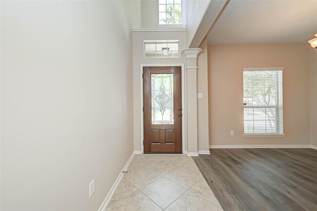 Building Photo - 26611 Glenrock Hills Dr