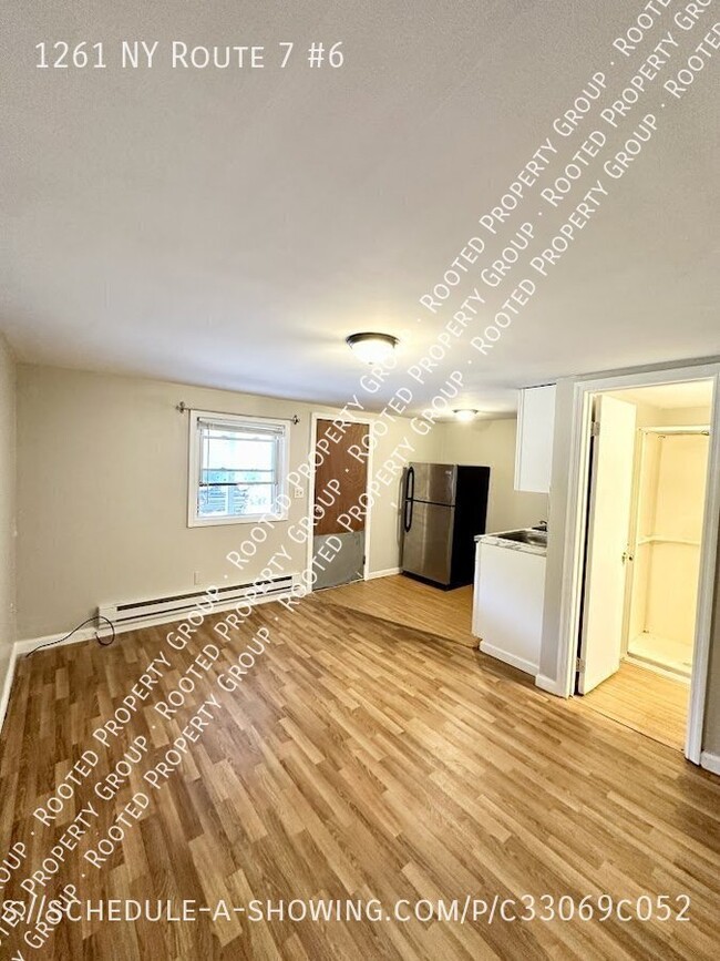 Building Photo - Cozy Studio Apartment in a Quiet Rental Co...